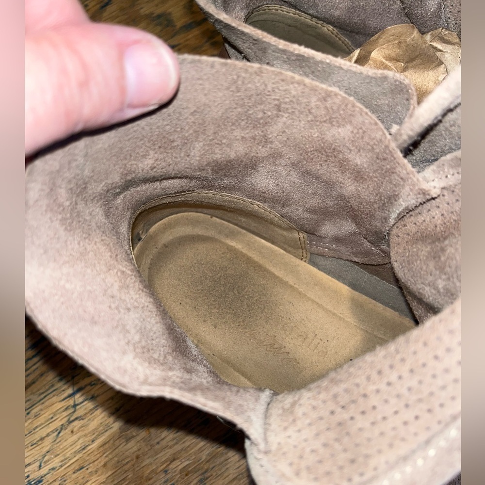 EMU Australia Taupe Suede Ankle Boots – Size 8 - Picture 10 of 10